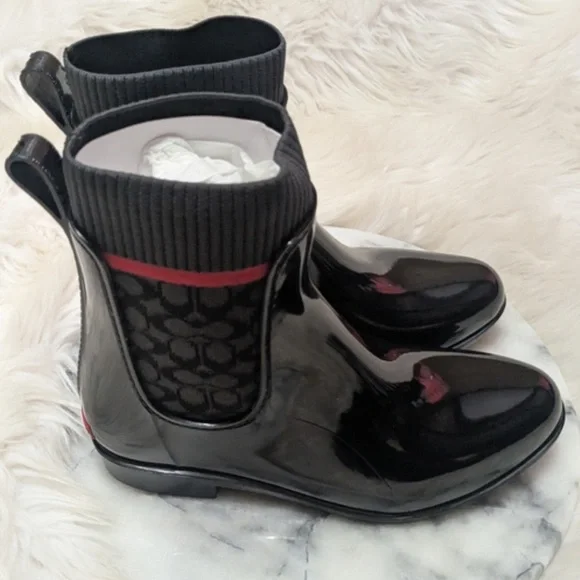 Coach Rivington Rain Boots. Size 8 Black Red. Logo - Picture 14 of 15